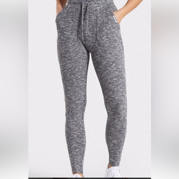 Gymshark Pants - NWT Gymshark Charcoal Grey Slounge Legging